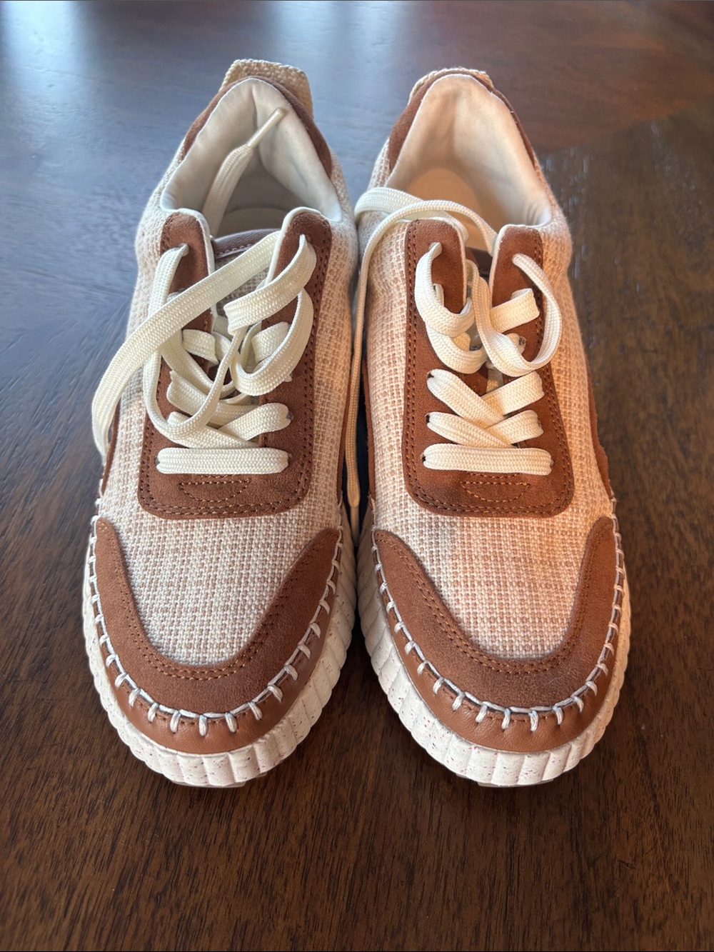 Universal Thread Woman Cream and Brown Lace-Up Sneakers